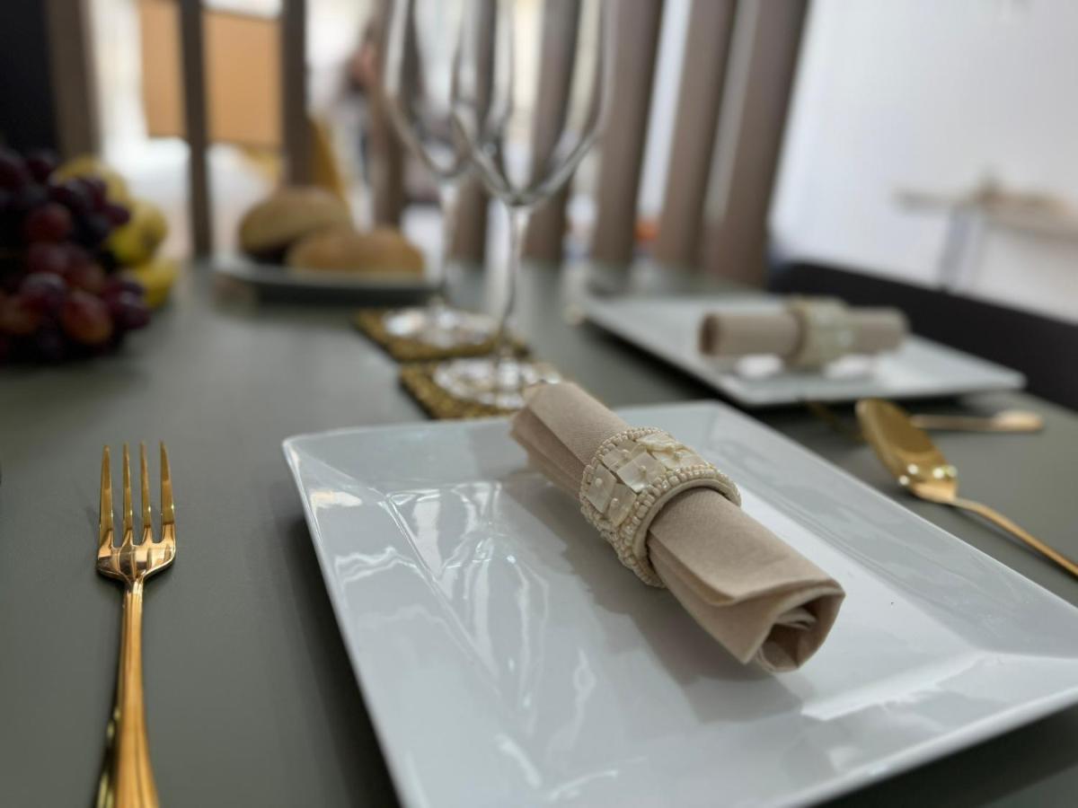 Apartamentos San Juan Suites Badajoz Bagian luar foto